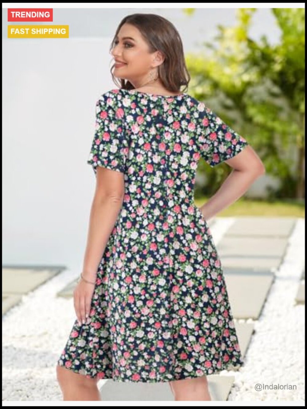 Plus Size V Neck Short Sleeve A Line Midi Sundress with Pockets - Picture 3 of 7